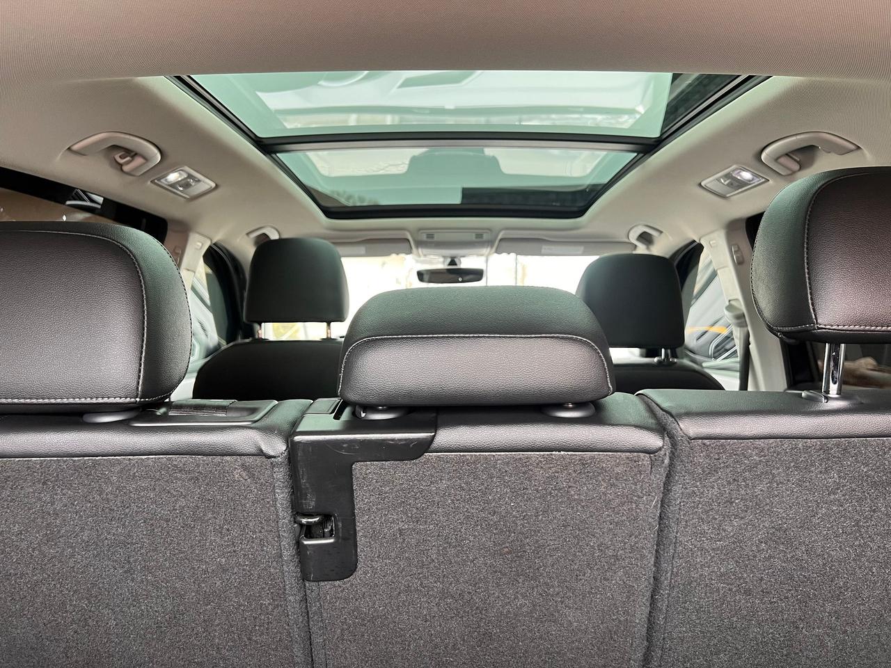 2018 Volkswagen Tiguan SEL 4MOTION NO ACCIDENTS 7SEATER BLINDSPOT CARPLAY Photo