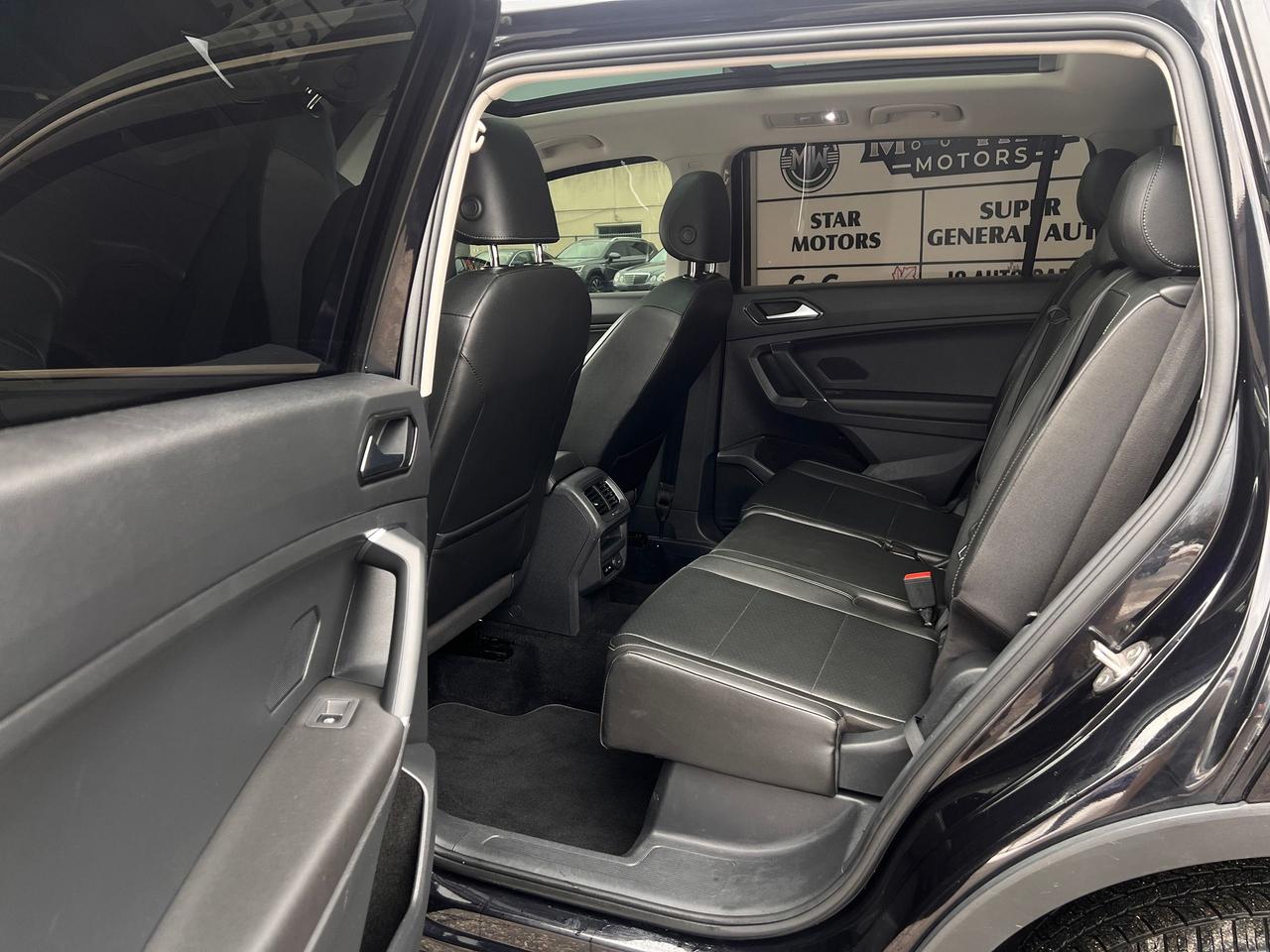 2018 Volkswagen Tiguan SEL 4MOTION NO ACCIDENTS 7SEATER BLINDSPOT CARPLAY Photo