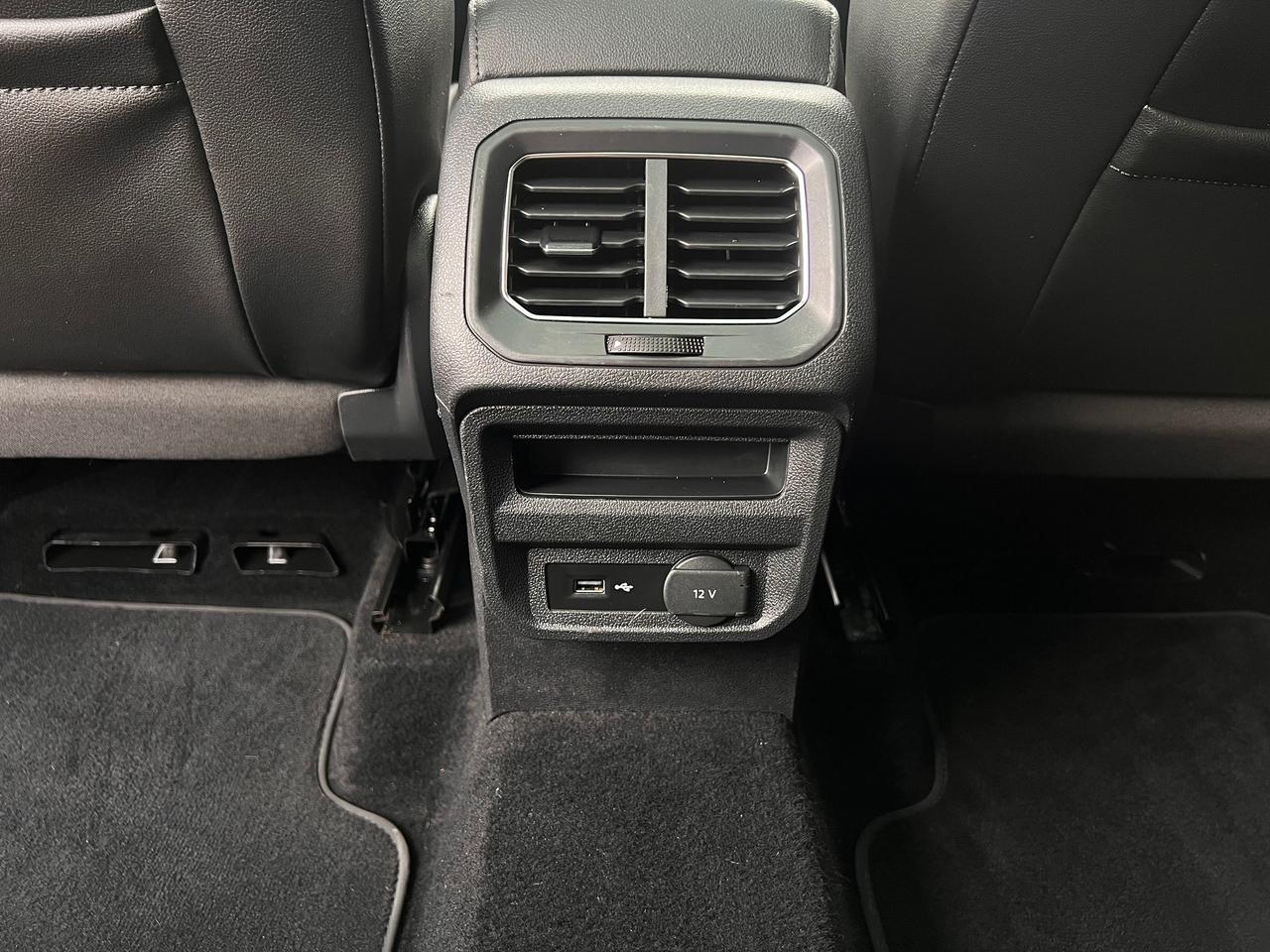 2018 Volkswagen Tiguan SEL 4MOTION NO ACCIDENTS 7SEATER BLINDSPOT CARPLAY Photo