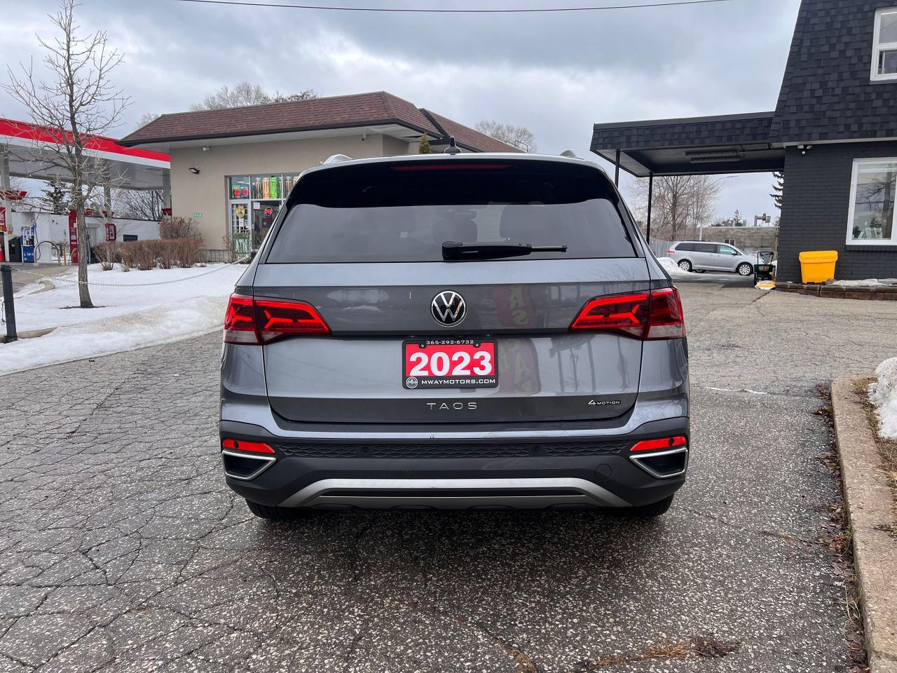 2023 Volkswagen Taos SEL 4MOTION NO ACCIDENTS FULLY LOADED Photo