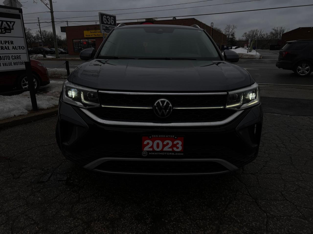 2023 Volkswagen Taos SEL 4MOTION NO ACCIDENTS FULLY LOADED Photo