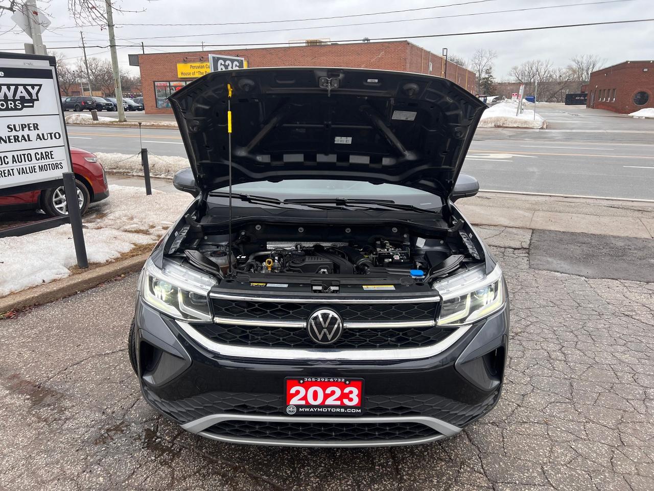 2023 Volkswagen Taos SEL 4MOTION NO ACCIDENTS FULLY LOADED Photo