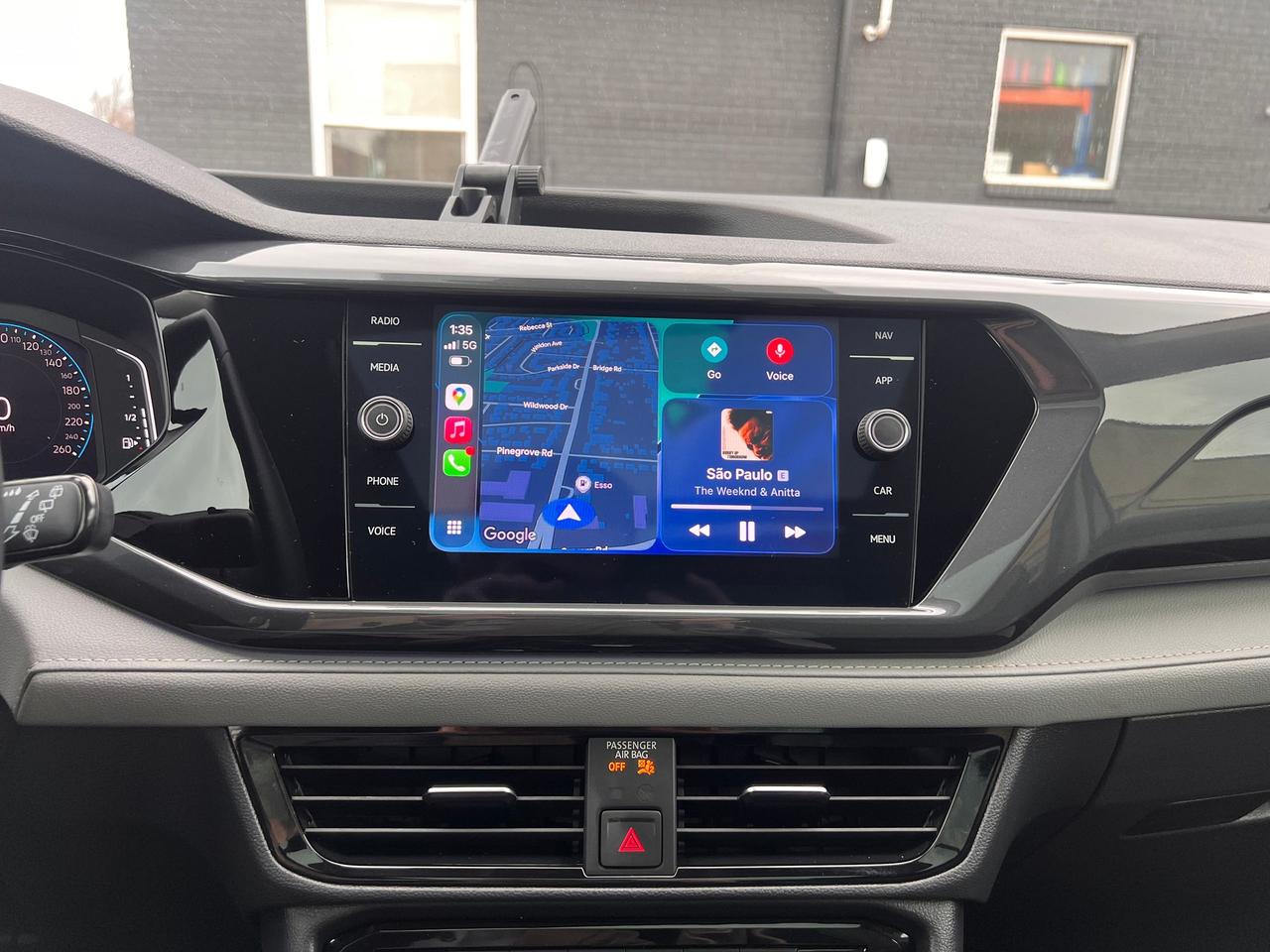 2023 Volkswagen Taos SEL 4MOTION NO ACCIDENTS FULLY LOADED Photo