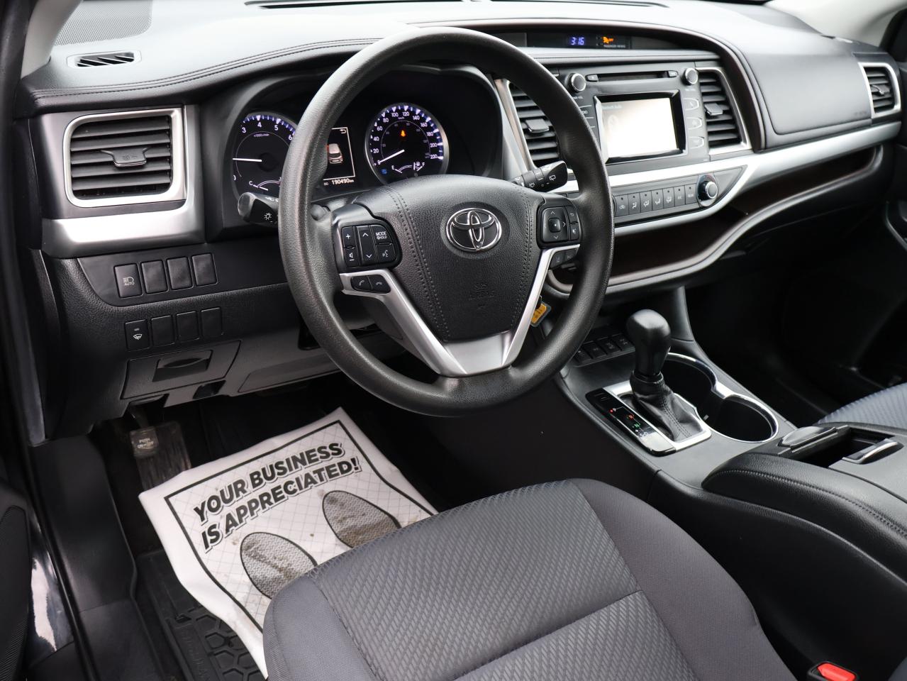 2019 Toyota Highlander LE PLUS AWD CERTIFIED *1 OWNER* CAMERA BLUETOOTH CRUISE ALLOYS Photo