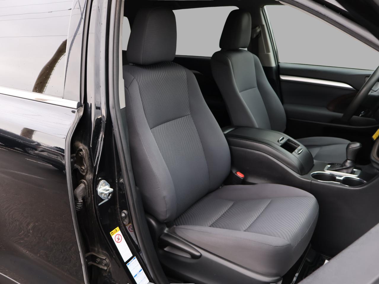 2019 Toyota Highlander LE PLUS AWD CERTIFIED *1 OWNER* CAMERA BLUETOOTH CRUISE ALLOYS Photo