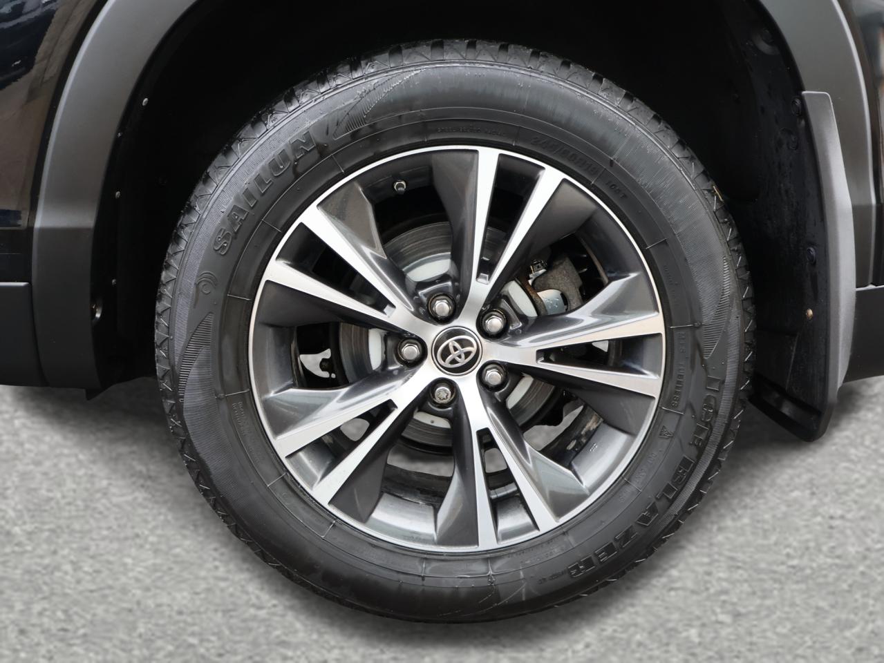 2019 Toyota Highlander LE PLUS AWD CERTIFIED *1 OWNER* CAMERA BLUETOOTH CRUISE ALLOYS Photo