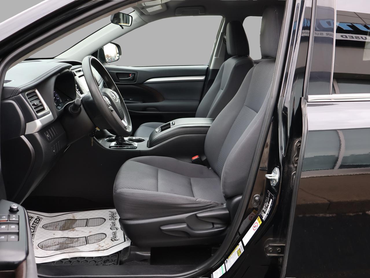 2019 Toyota Highlander LE PLUS AWD CERTIFIED *1 OWNER* CAMERA BLUETOOTH CRUISE ALLOYS Photo