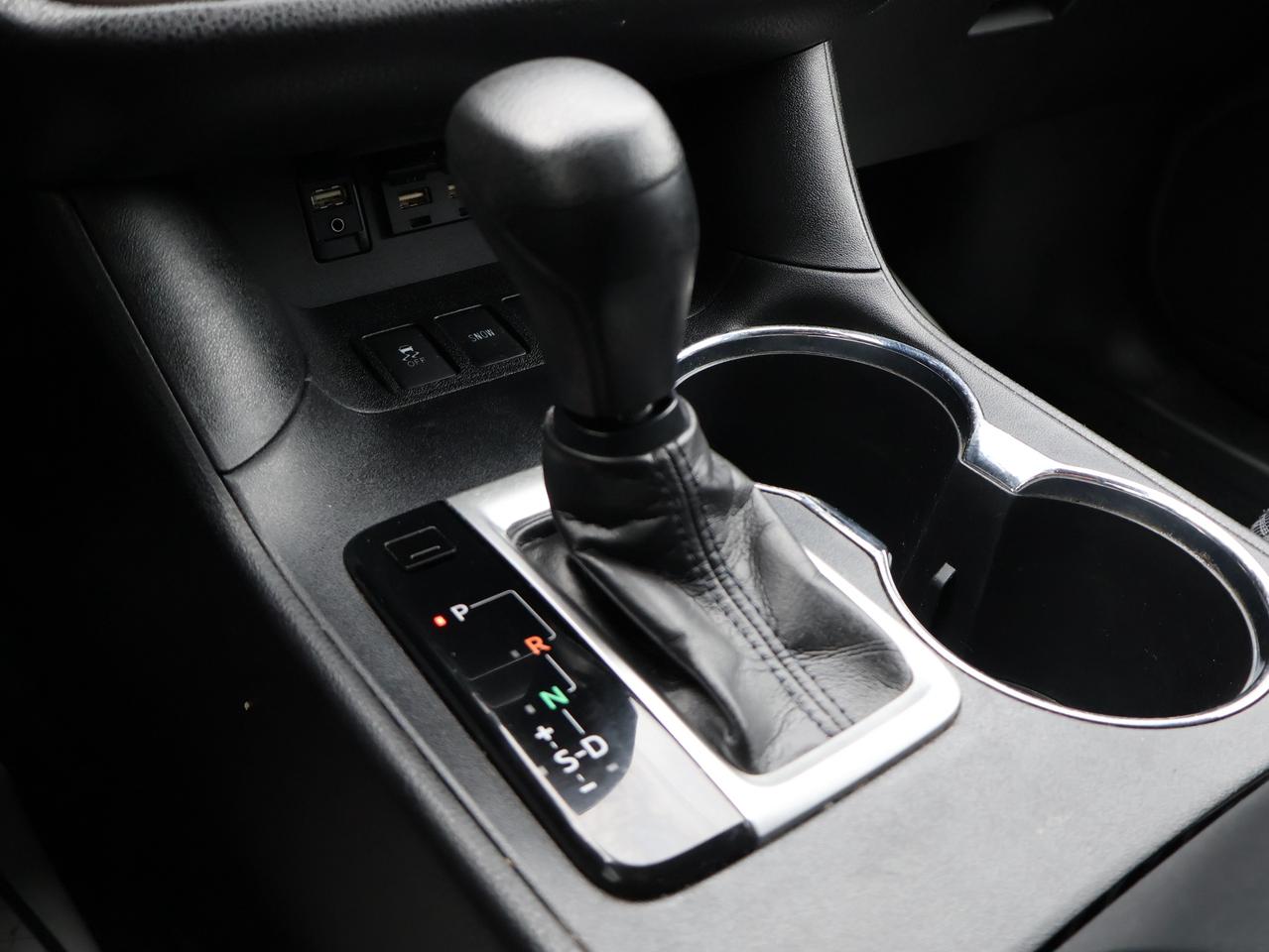 2019 Toyota Highlander LE PLUS AWD CERTIFIED *1 OWNER* CAMERA BLUETOOTH CRUISE ALLOYS Photo