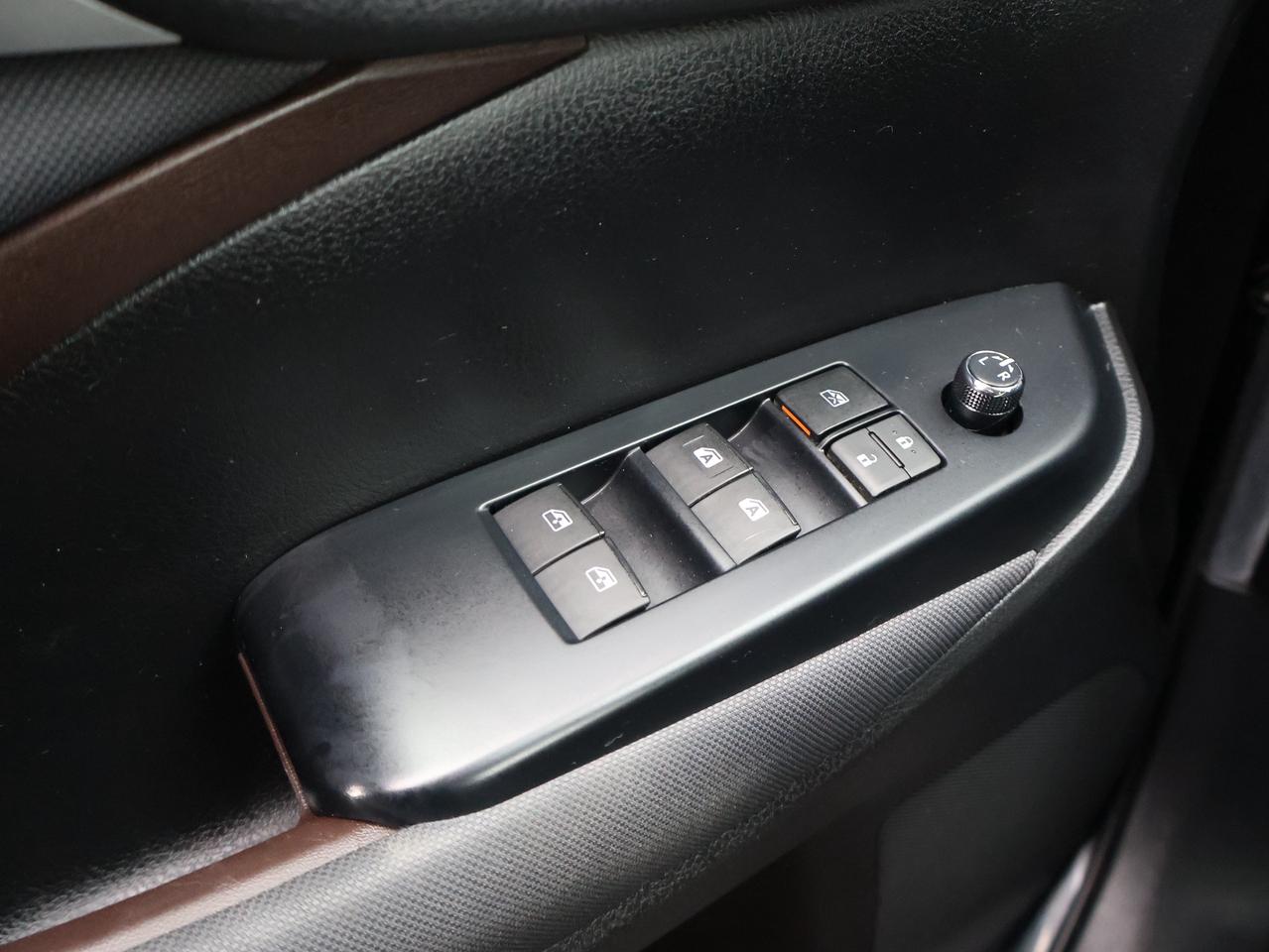 2019 Toyota Highlander LE PLUS AWD CERTIFIED *1 OWNER* CAMERA BLUETOOTH CRUISE ALLOYS Photo