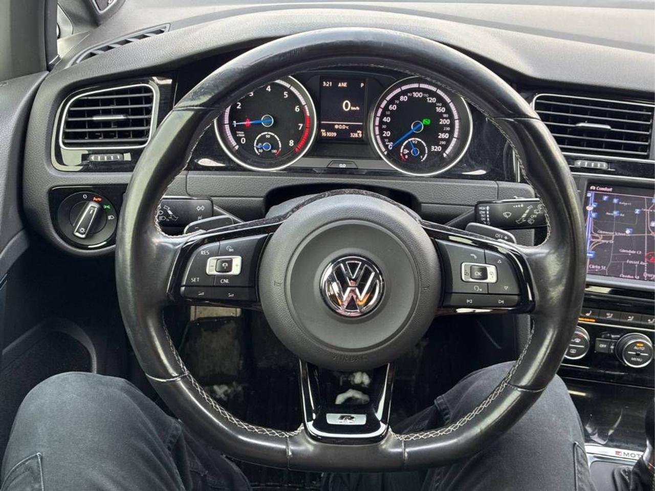 2016 Volkswagen Golf R GOLF R!!! AWD, DSG, FENDER AUDIO, HEATED SEATS!! Photo15