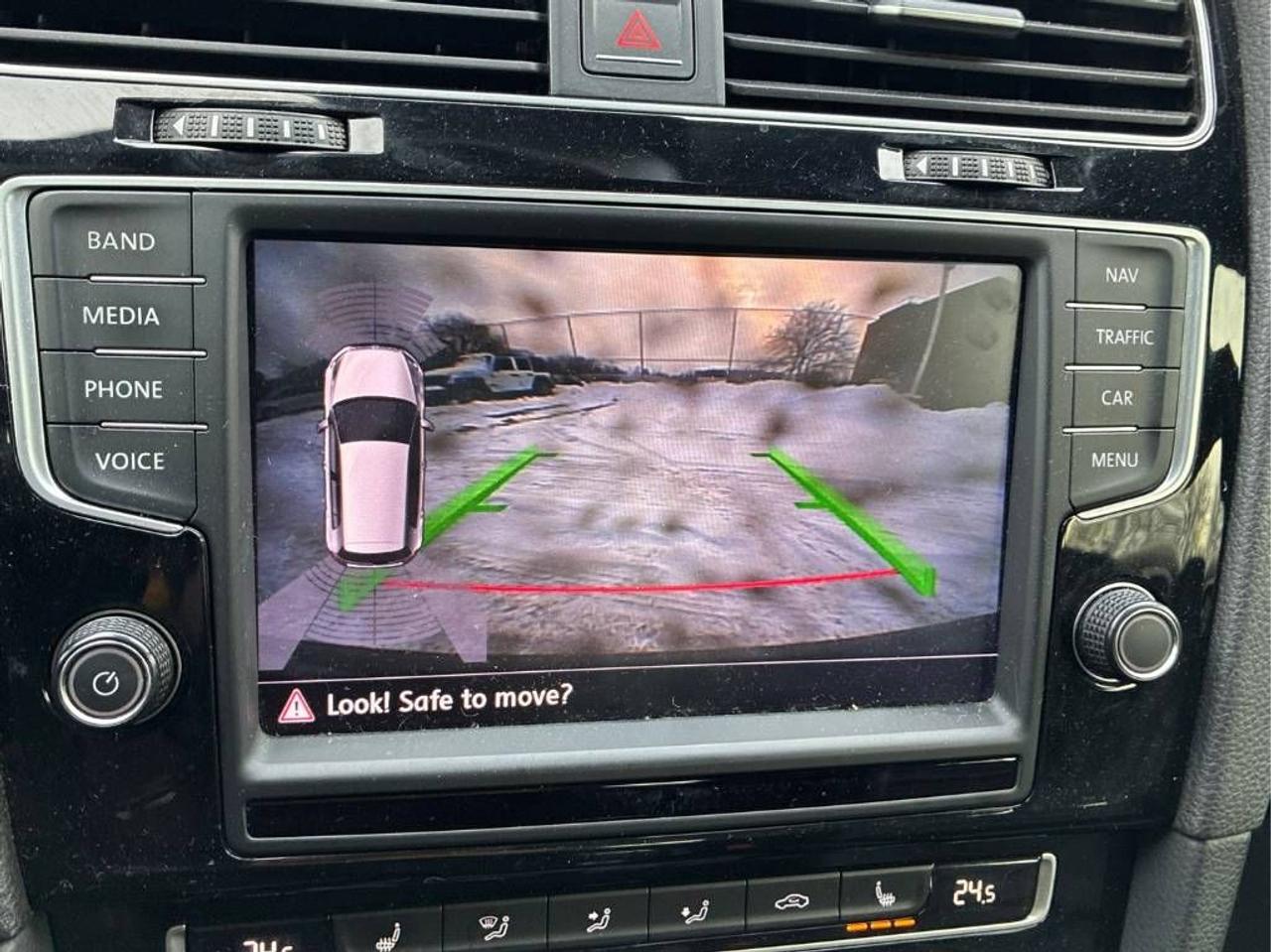 2016 Volkswagen Golf R GOLF R!!! AWD, DSG, FENDER AUDIO, HEATED SEATS!! Photo18