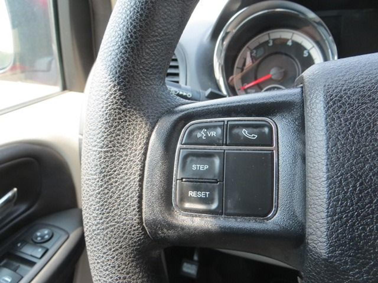 2016 Dodge Grand Caravan CERTIFIED, ONLY 63,000KM, 7 PASS, CLEAN CARFAX Photo