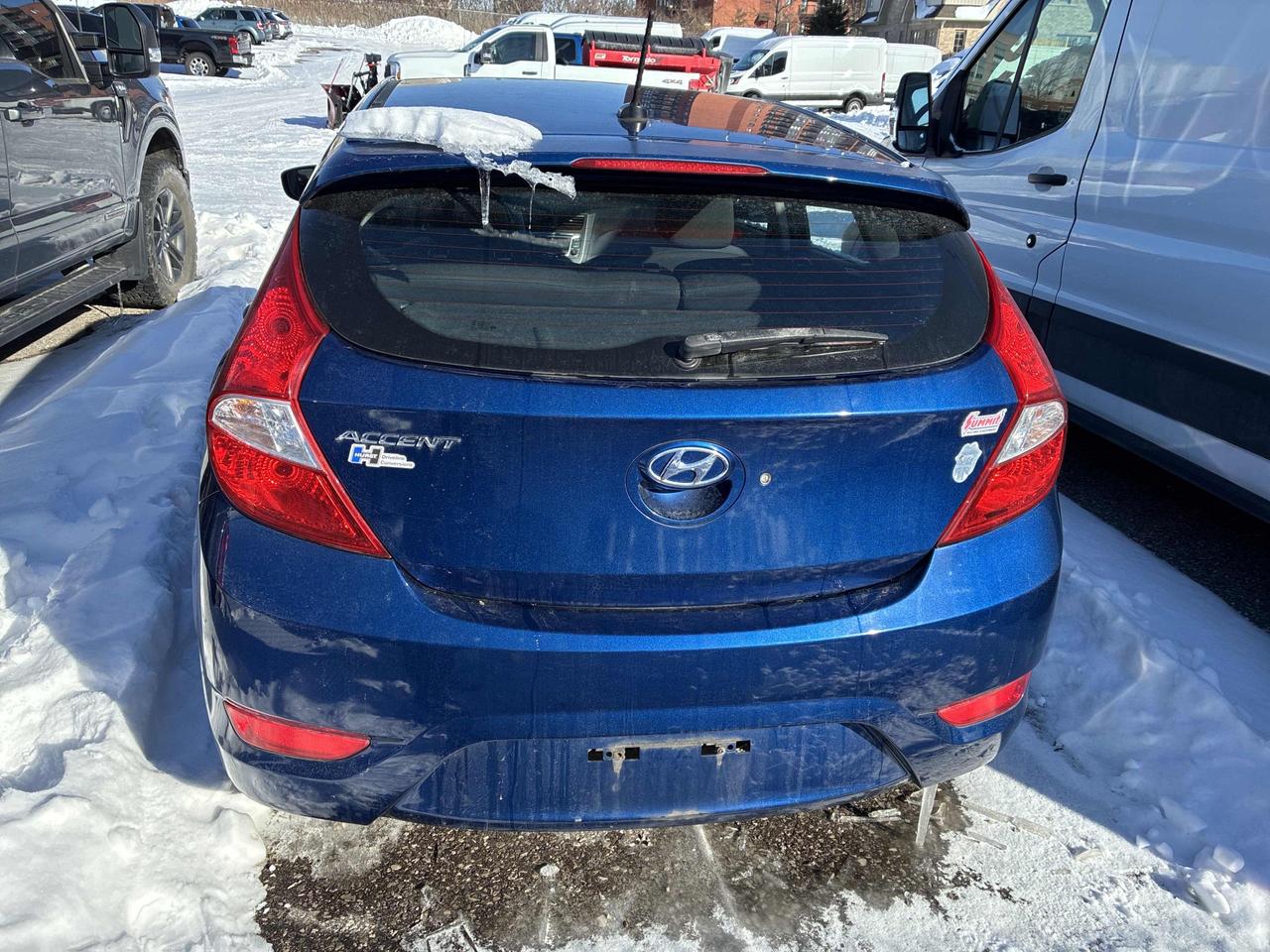 2016 Hyundai Accent GL - ONLY 30,000KM!! HATCHBACK, AUTO, HEATED SEATS Photo8