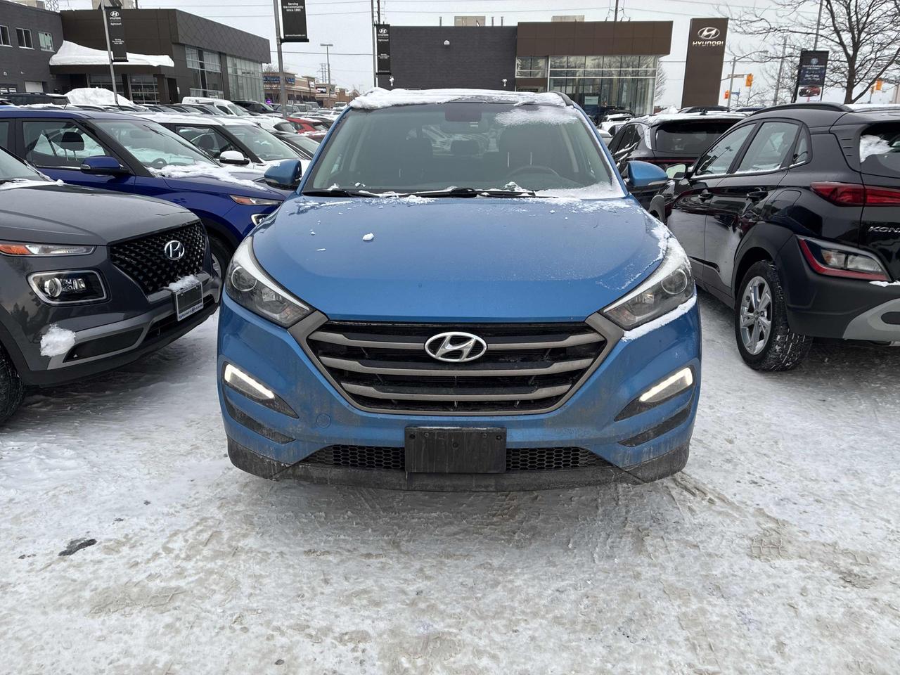 2016 Hyundai Tucson Luxury AWD, LEATHER, SUNROOF, HEATED SEATS & WHEEL Photo9