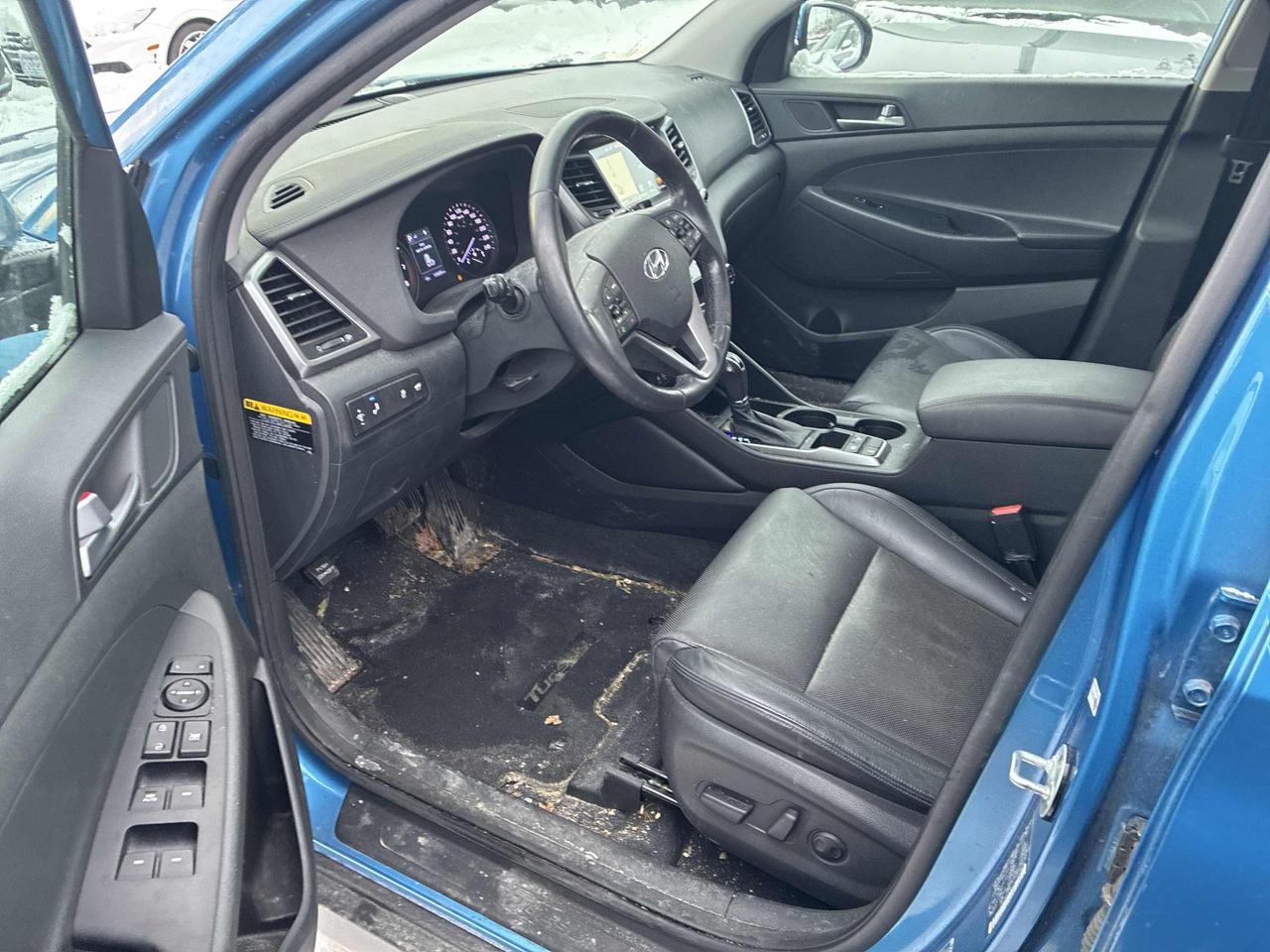 2016 Hyundai Tucson Luxury AWD, LEATHER, SUNROOF, HEATED SEATS & WHEEL Photo11