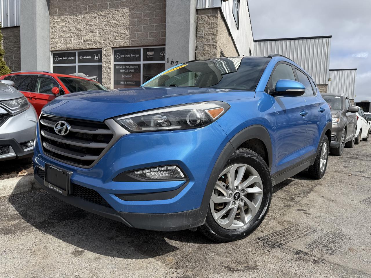 2016 Hyundai Tucson Luxury AWD, LEATHER, SUNROOF, HEATED SEATS & WHEEL