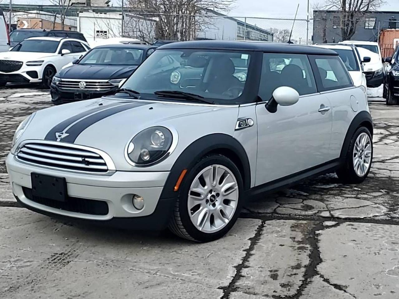 2010 MINI Cooper Camden Edition-6SPD, SUNROOF, HEATED SEATS, CLEAN! Photo2