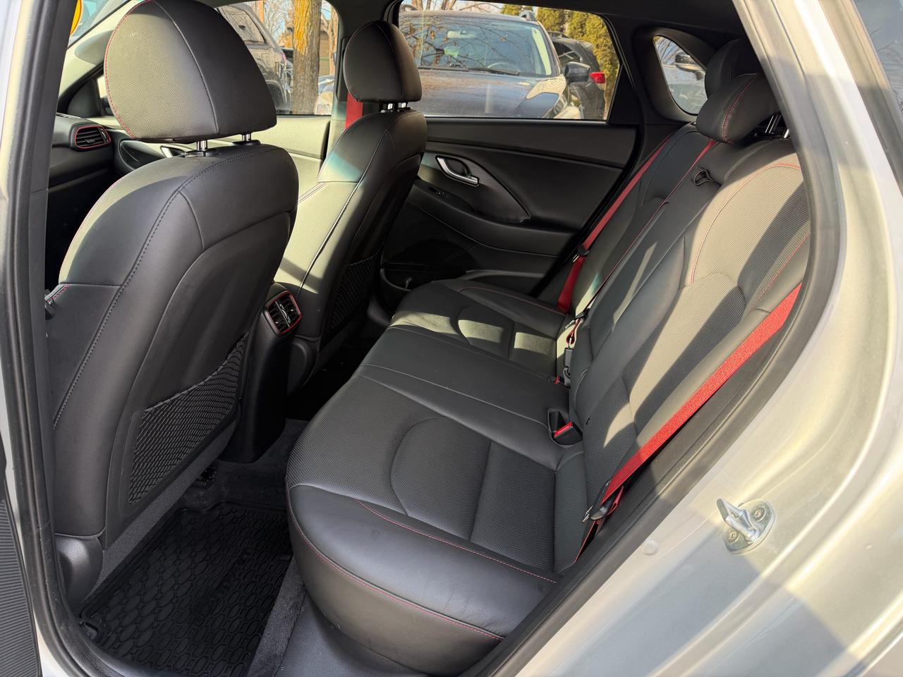 2018 Hyundai Elantra GT Sport Ultimate GT, HEATED/COOLED SEATS, LEATHER!! Photo21