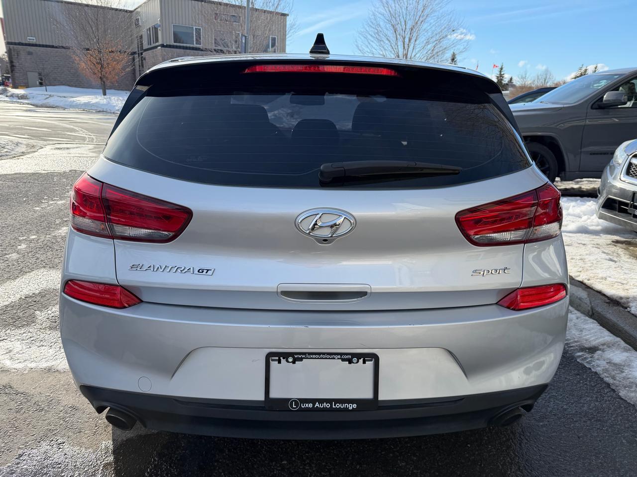 2018 Hyundai Elantra GT Sport Ultimate GT, HEATED/COOLED SEATS, LEATHER!! Photo8