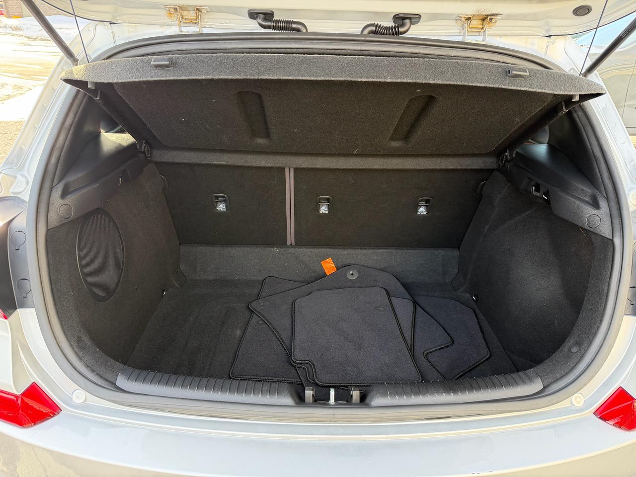 2018 Hyundai Elantra GT Sport Ultimate GT, HEATED/COOLED SEATS, LEATHER!! Photo24