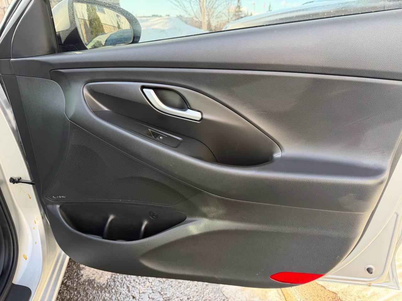 2018 Hyundai Elantra GT Sport Ultimate GT, HEATED/COOLED SEATS, LEATHER!! Photo25