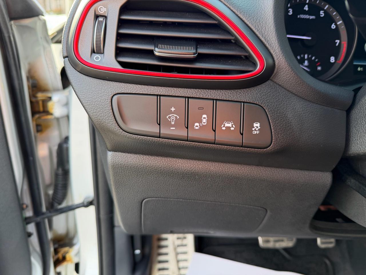 2018 Hyundai Elantra GT Sport Ultimate GT, HEATED/COOLED SEATS, LEATHER!! Photo79