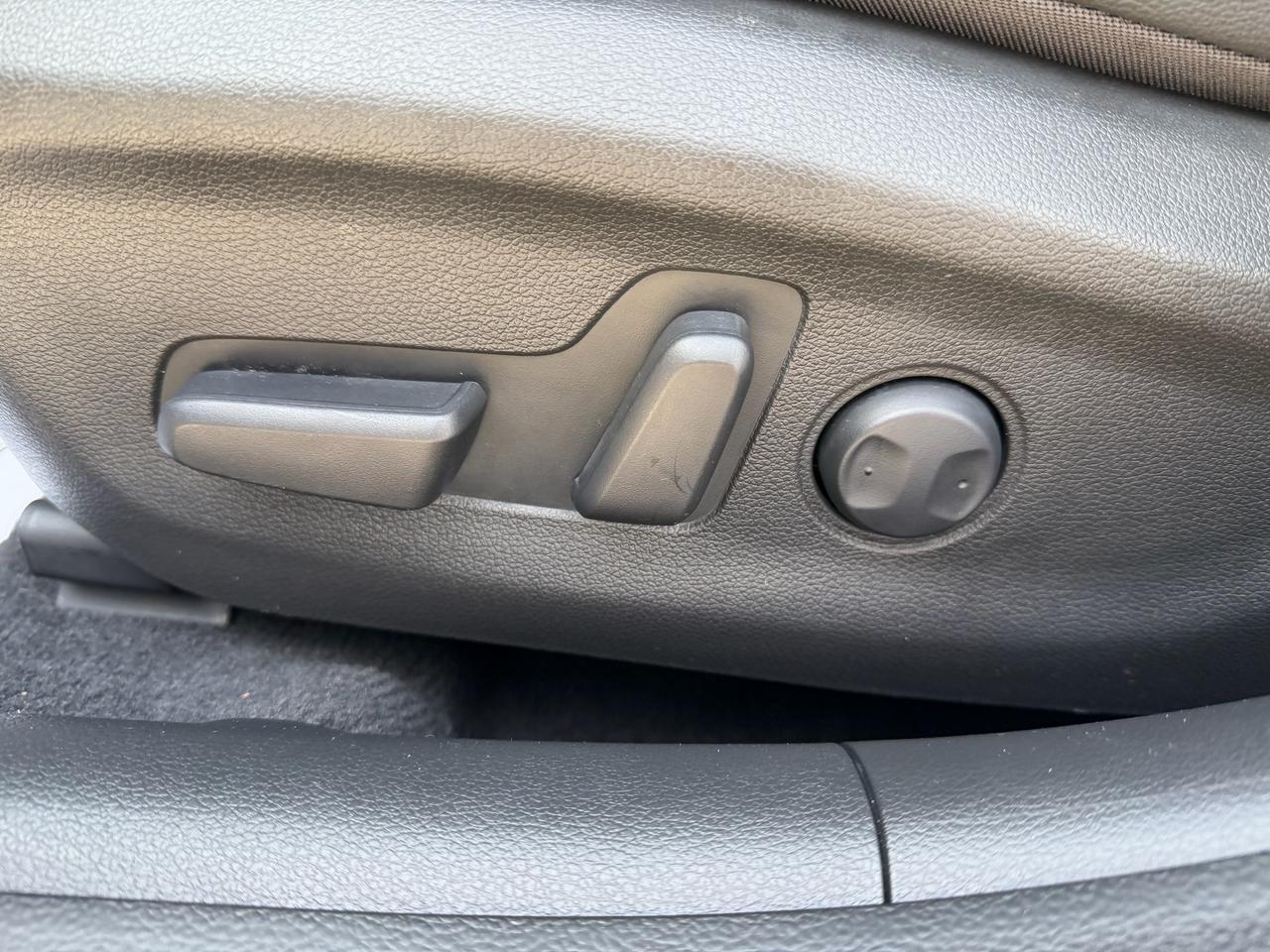 2018 Hyundai Elantra GT Sport Ultimate GT, HEATED/COOLED SEATS, LEATHER!! Photo27