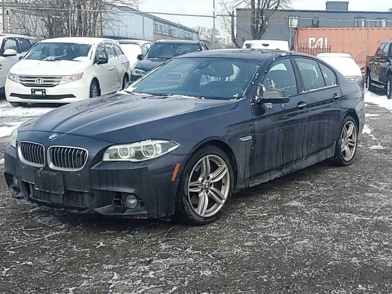 2014 BMW 5 Series 550i xDrive V8, SUPER CLEAN, LEATHER, NAVIGATION Photo2