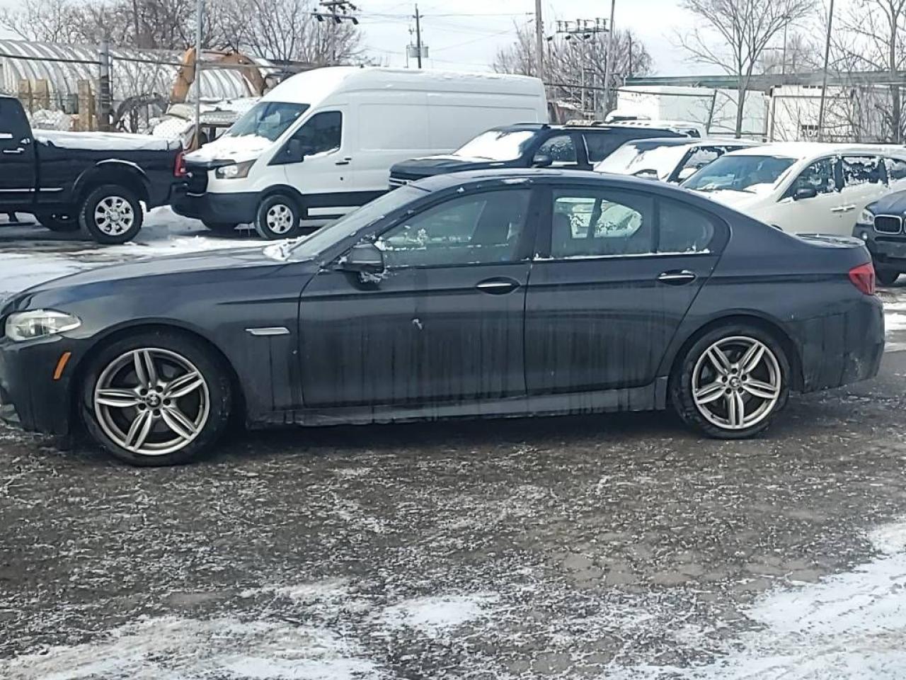 2014 BMW 5 Series 550i xDrive V8, SUPER CLEAN, LEATHER, NAVIGATION Photo4