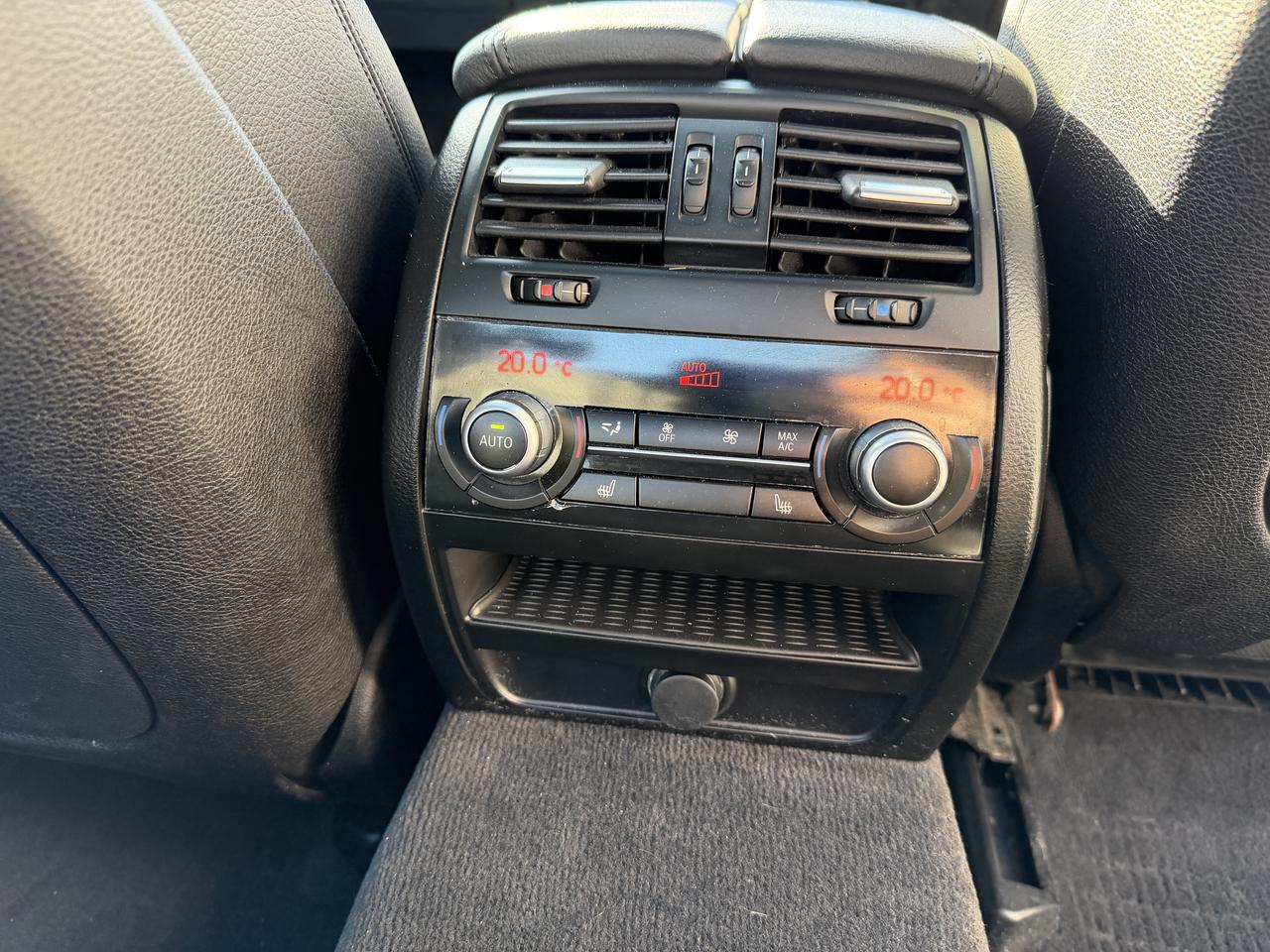 2014 BMW 5 Series 550i xDrive V8, SUPER CLEAN, LEATHER, NAVIGATION Photo92