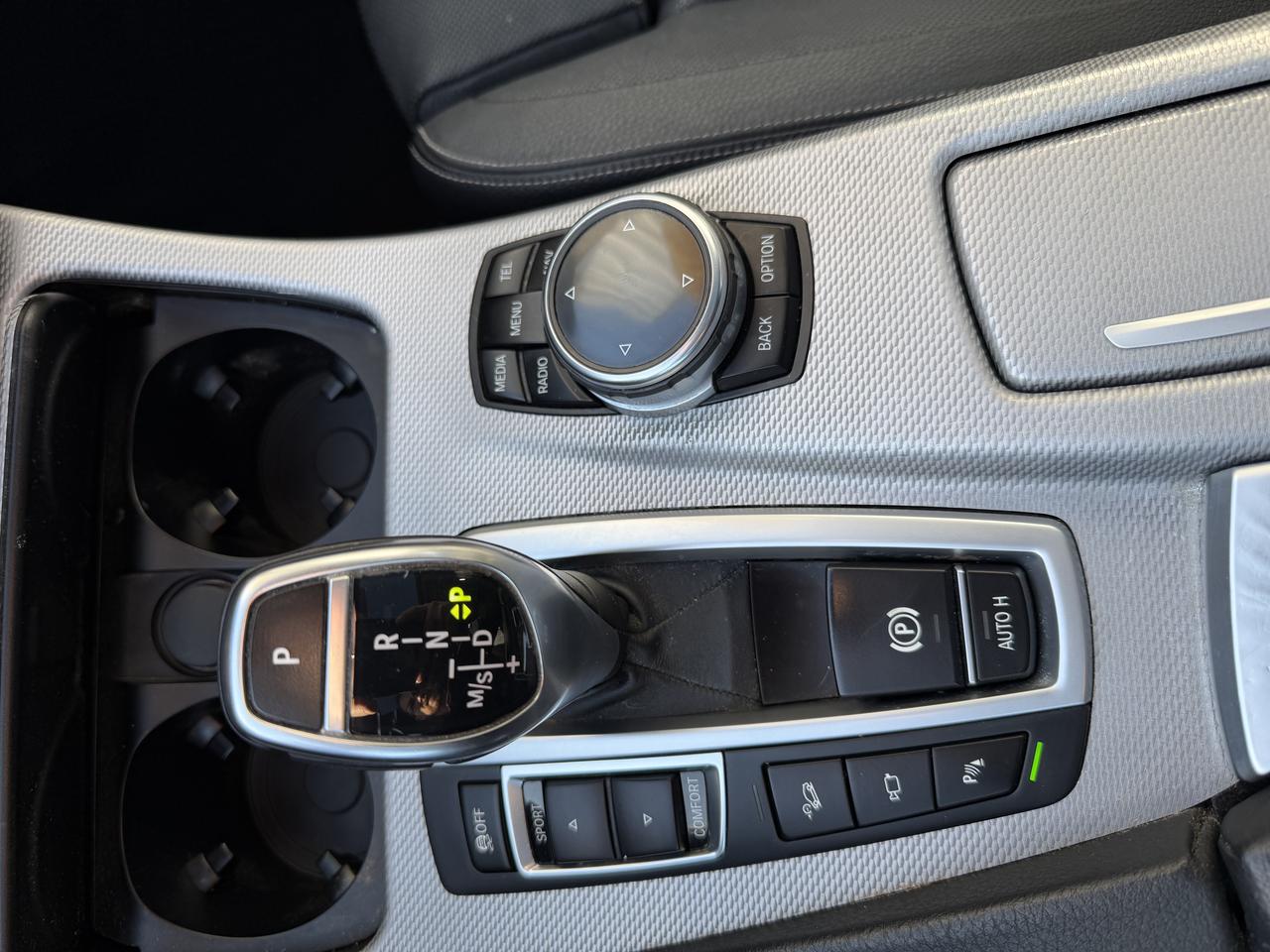 2014 BMW 5 Series 550i xDrive V8, SUPER CLEAN, LEATHER, NAVIGATION Photo38