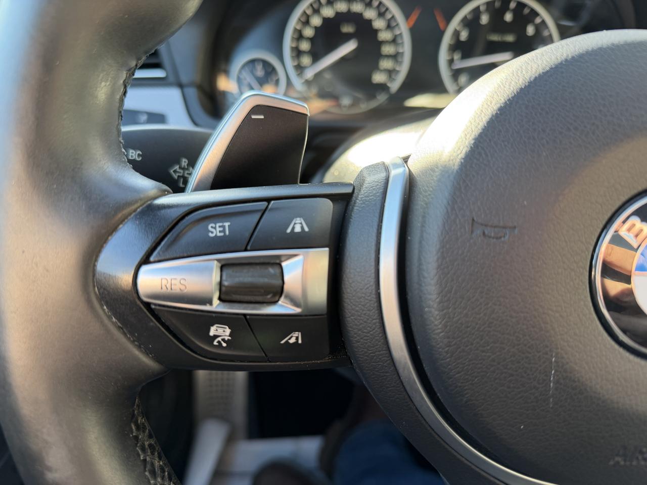 2014 BMW 5 Series 550i xDrive V8, SUPER CLEAN, LEATHER, NAVIGATION Photo78