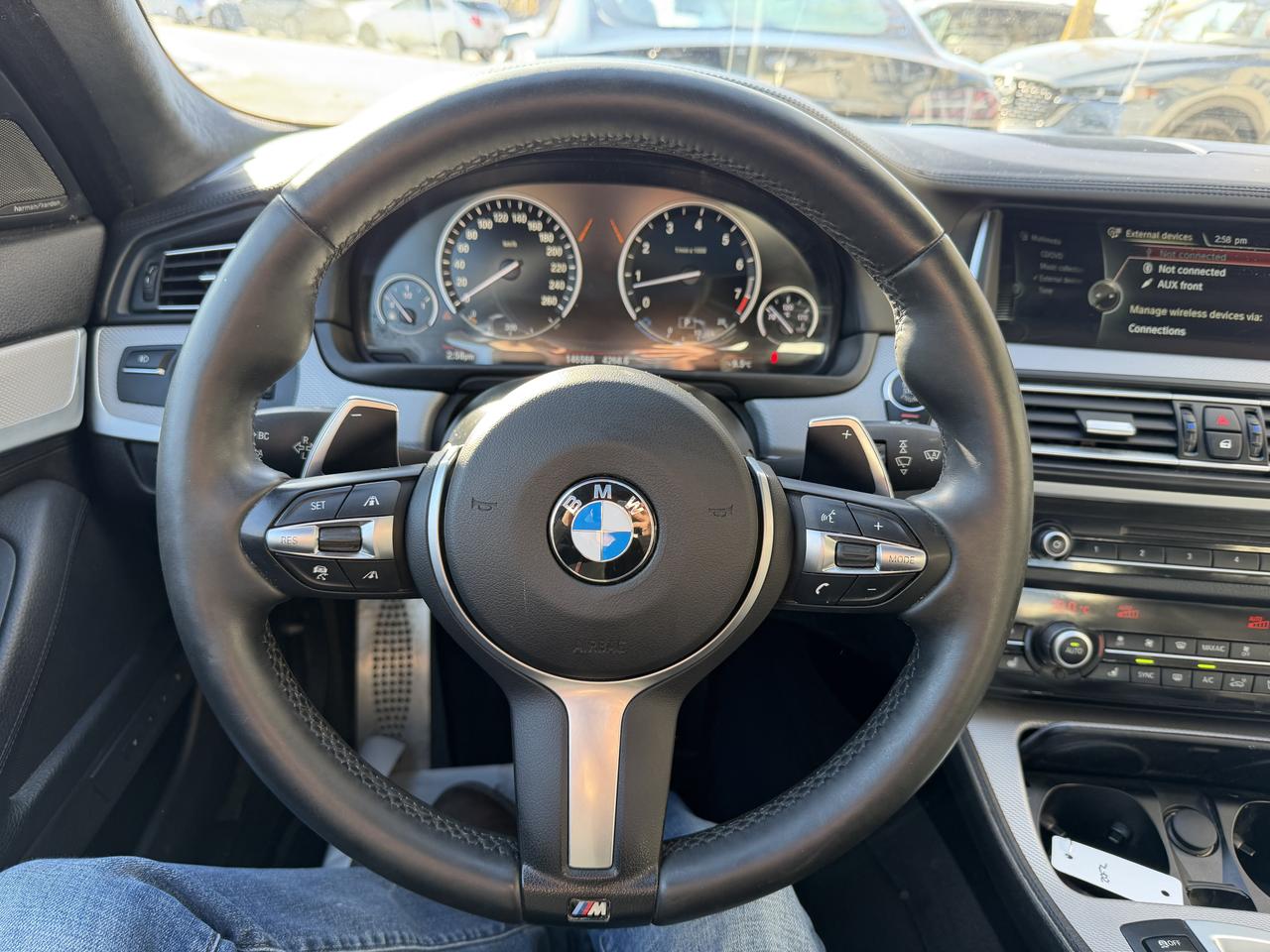 2014 BMW 5 Series 550i xDrive V8, SUPER CLEAN, LEATHER, NAVIGATION Photo26