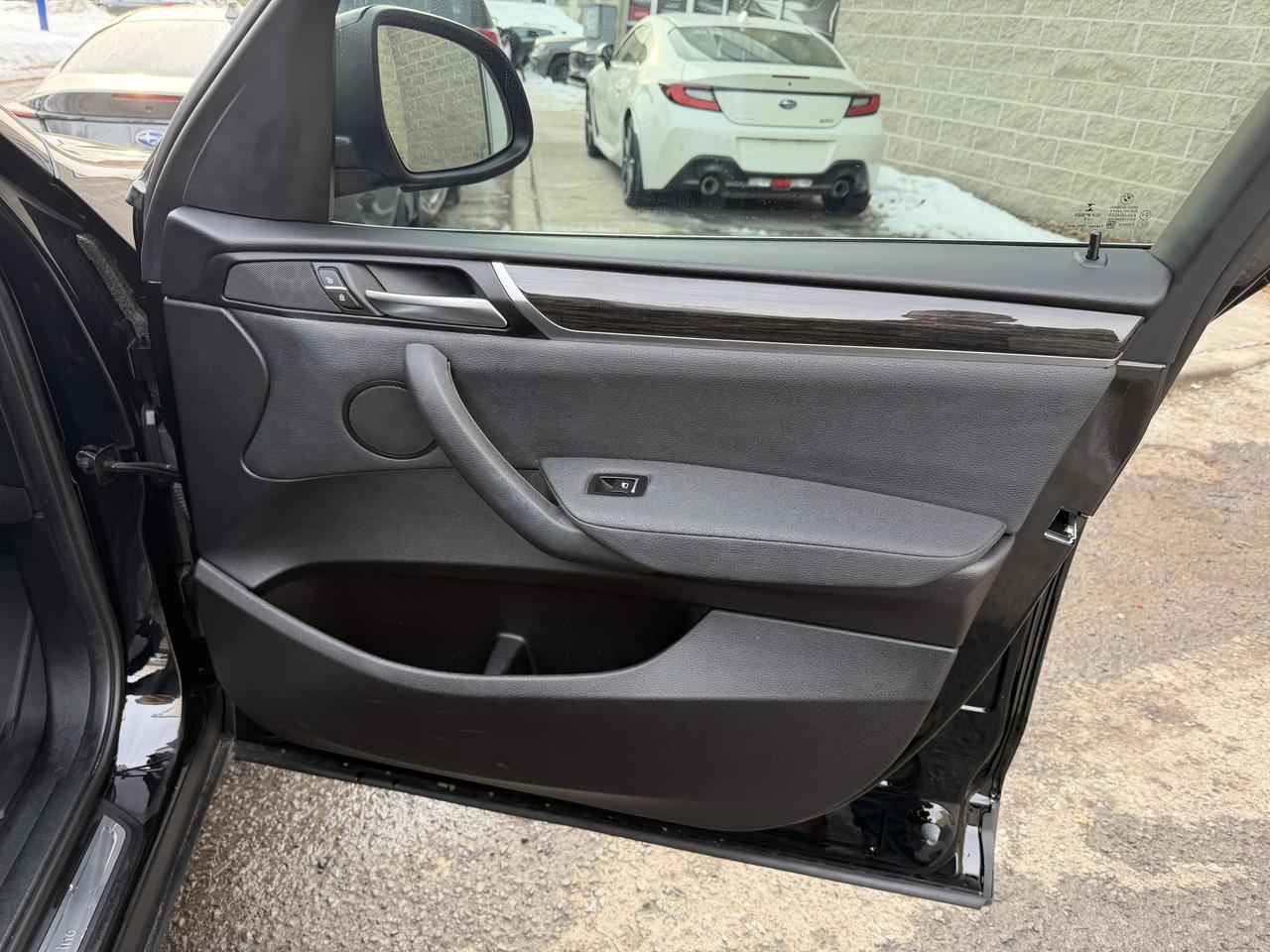 2017 BMW X3 xDrive28i - LEATHER, NAVIGATION, SUNROOF, CLEAN!! Photo84