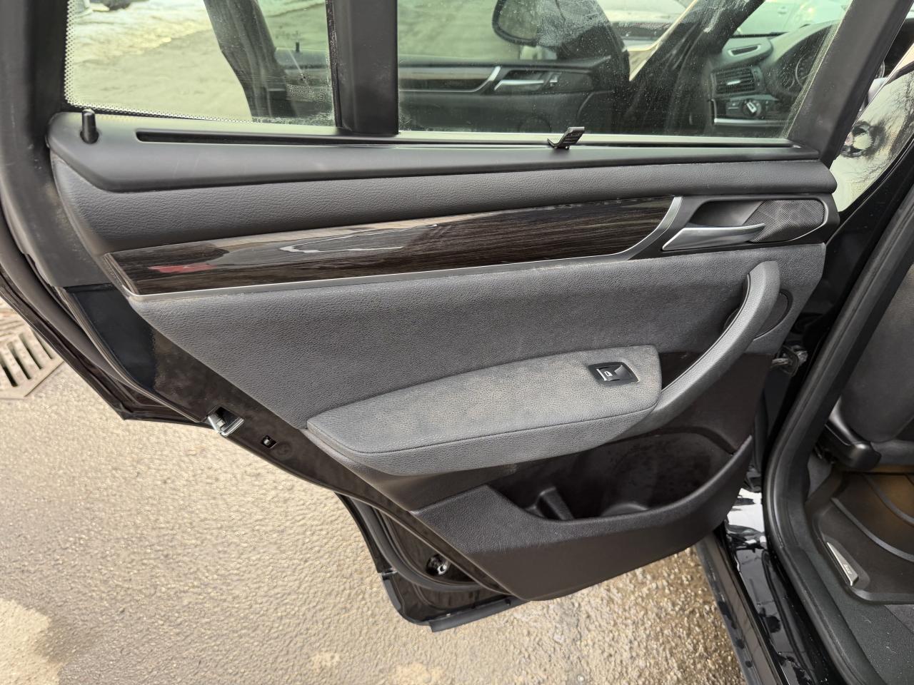 2017 BMW X3 xDrive28i - LEATHER, NAVIGATION, SUNROOF, CLEAN!! Photo35