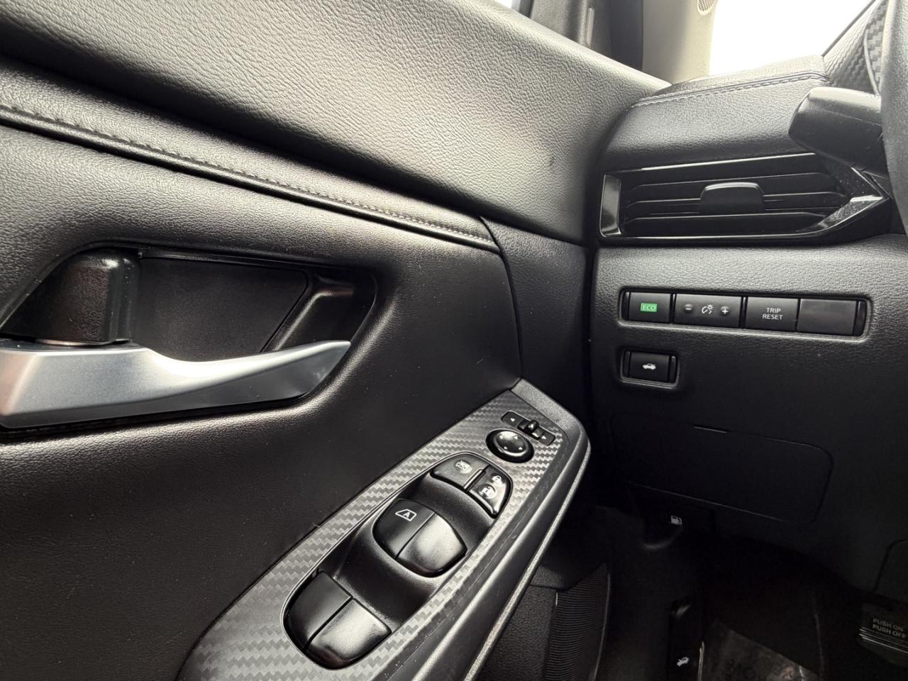 2021 Nissan Sentra SV Photo