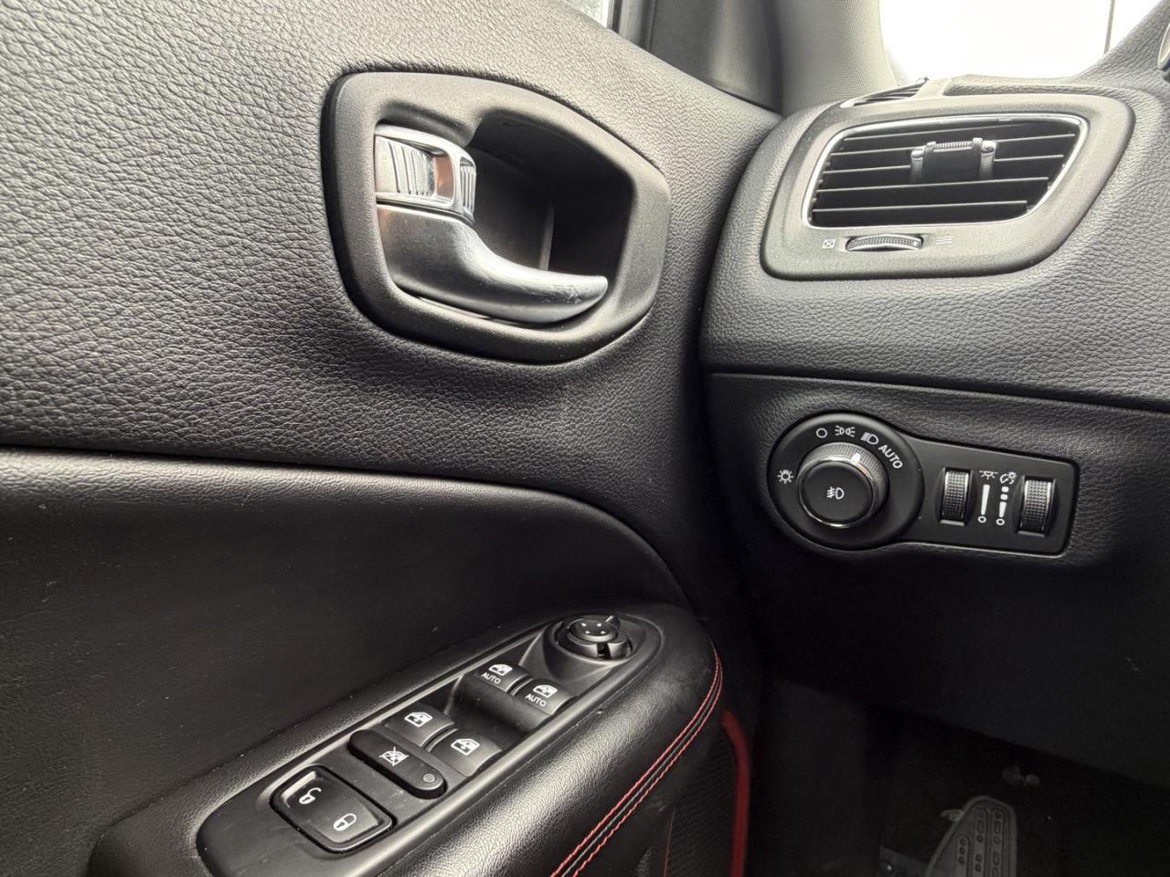 2020 Jeep Compass Trailhawk 4x4 Photo