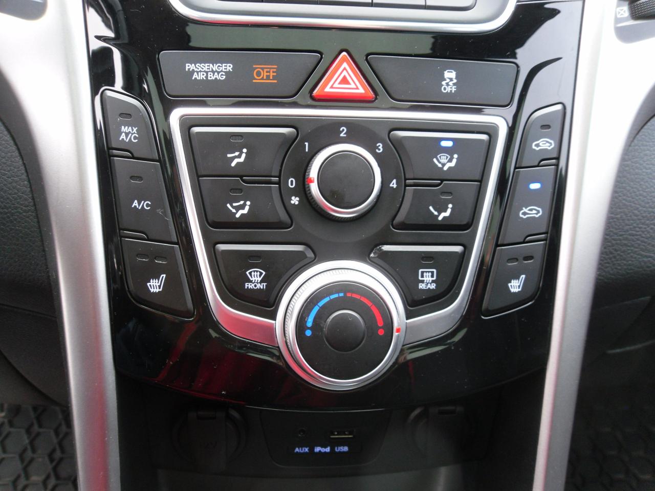 2013 Hyundai Elantra GT 5dr HB Auto GLS Photo