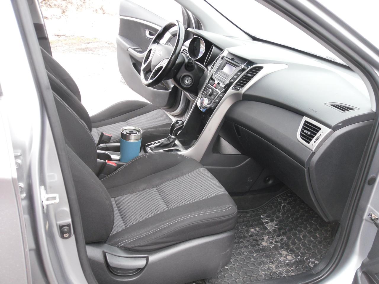 2013 Hyundai Elantra GT 5dr HB Auto GLS Photo