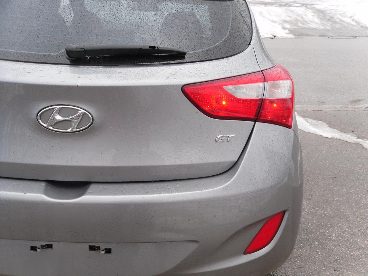 2013 Hyundai Elantra GT 5dr HB Auto GLS Photo