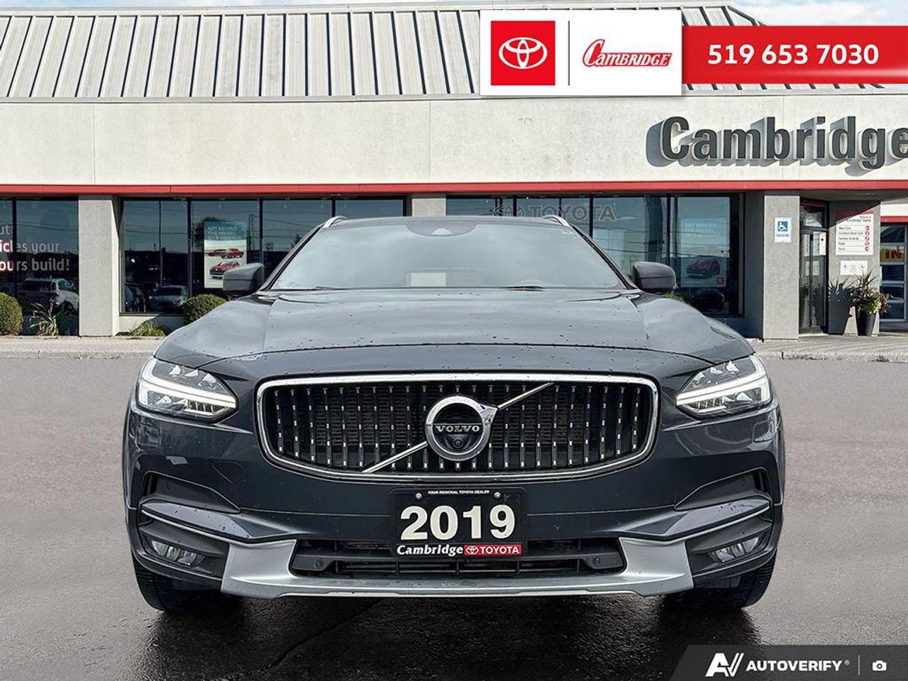 2019 Volvo V90 Cross Country T6 Photo