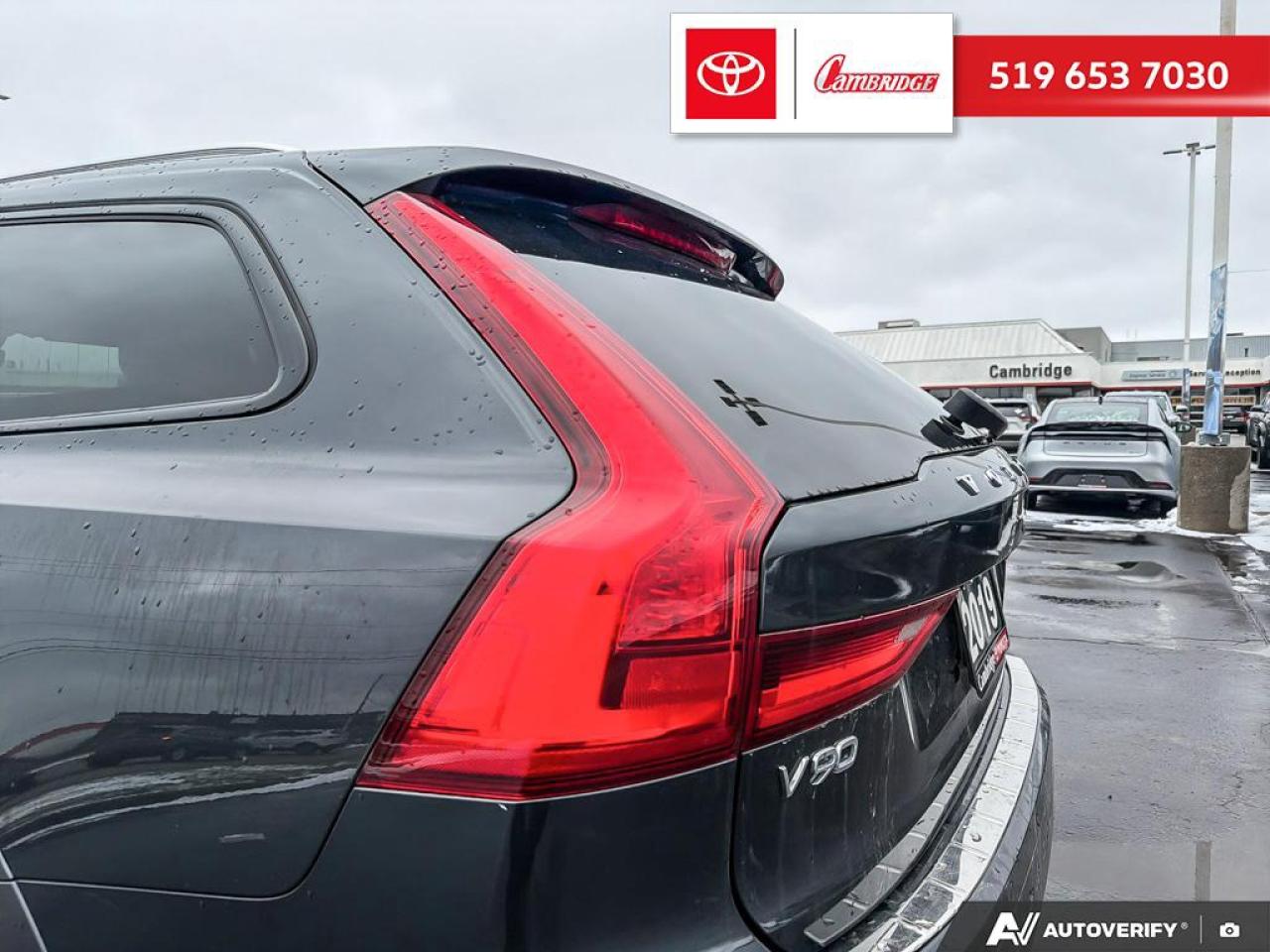 2019 Volvo V90 Cross Country T6 Photo