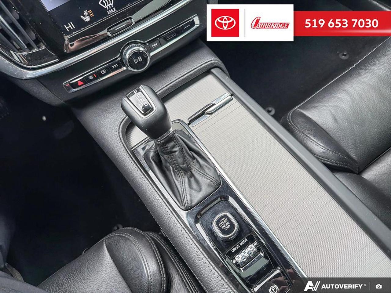 2019 Volvo V90 Cross Country T6 Photo