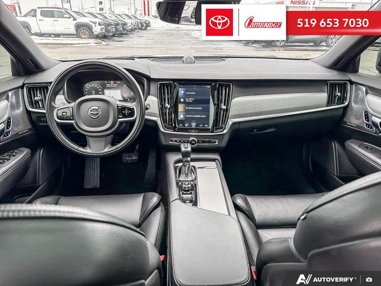 2019 Volvo V90 Cross Country T6 Photo