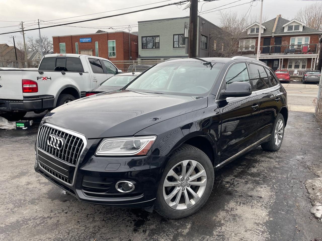 2014 Audi Q5 2.0L Progressiv *HEATED SEATS, NAV, MOONROOF*