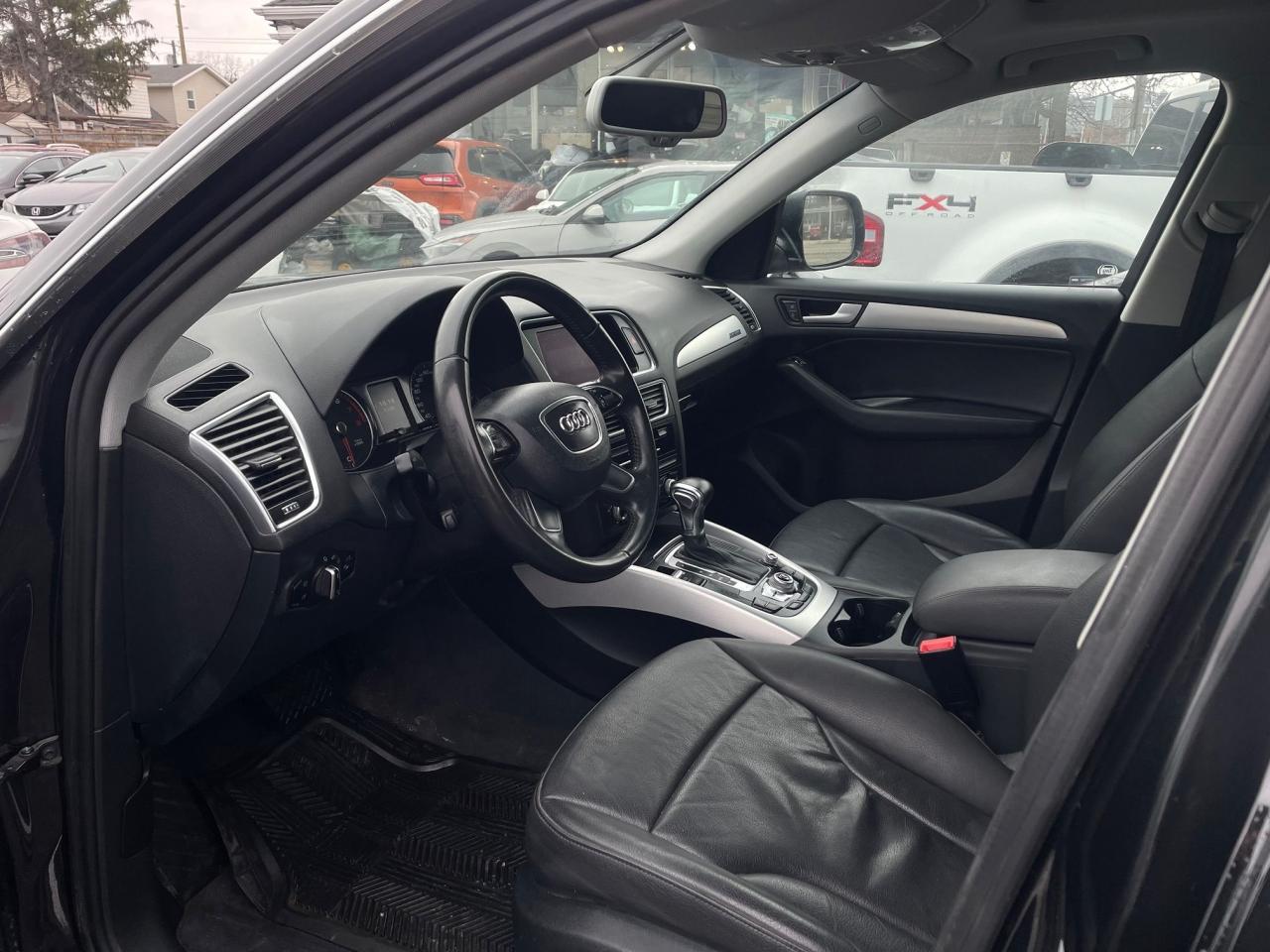 2014 Audi Q5 2.0L Progressiv *HEATED SEATS, NAV, MOONROOF* Photo