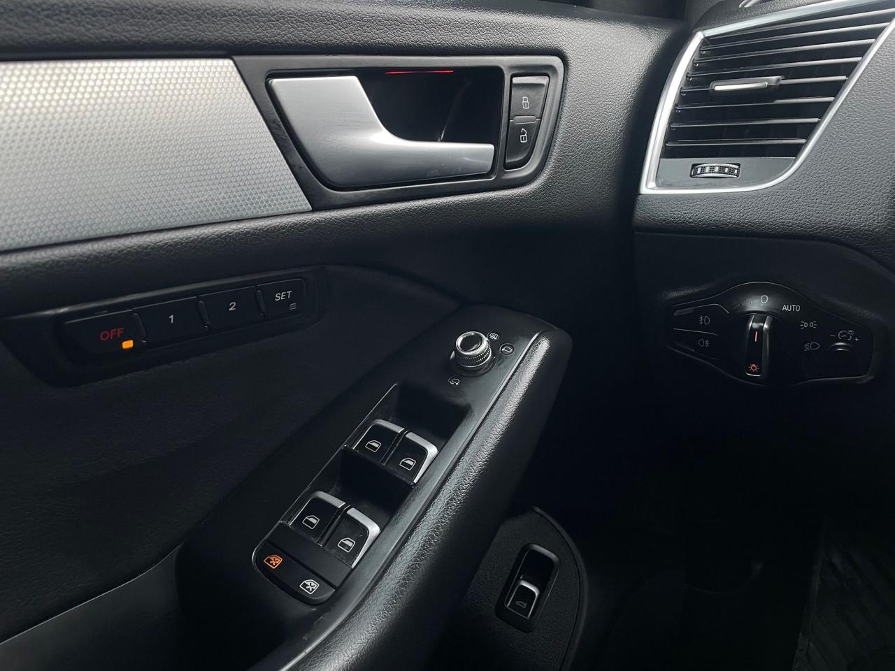 2014 Audi Q5 2.0L Progressiv *HEATED SEATS, NAV, MOONROOF* Photo