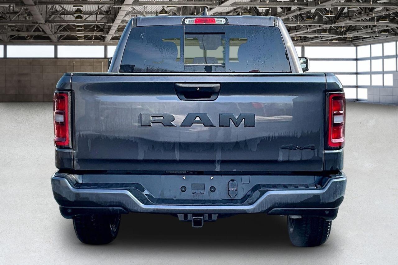 2026 RAM 1500 EXPRESS | Blackout | 8.4" TOUCHSCREEN | 4X4 Photo