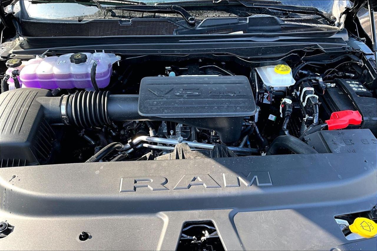 2026 RAM 1500 EXPRESS | Blackout | 8.4" TOUCHSCREEN | 4X4 Photo