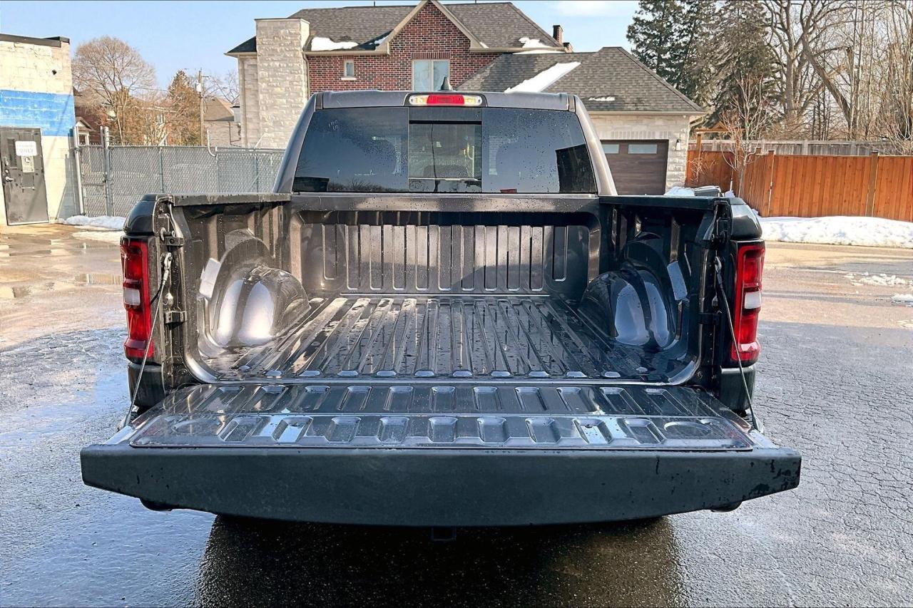 2026 RAM 1500 EXPRESS | Blackout | 8.4" TOUCHSCREEN | 4X4 Photo